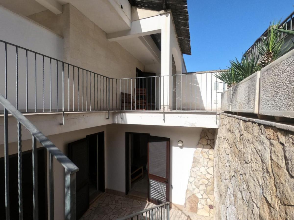 Odegos Mono & Trilo Bed & Breakfast Torre dell'Orso Exterior photo