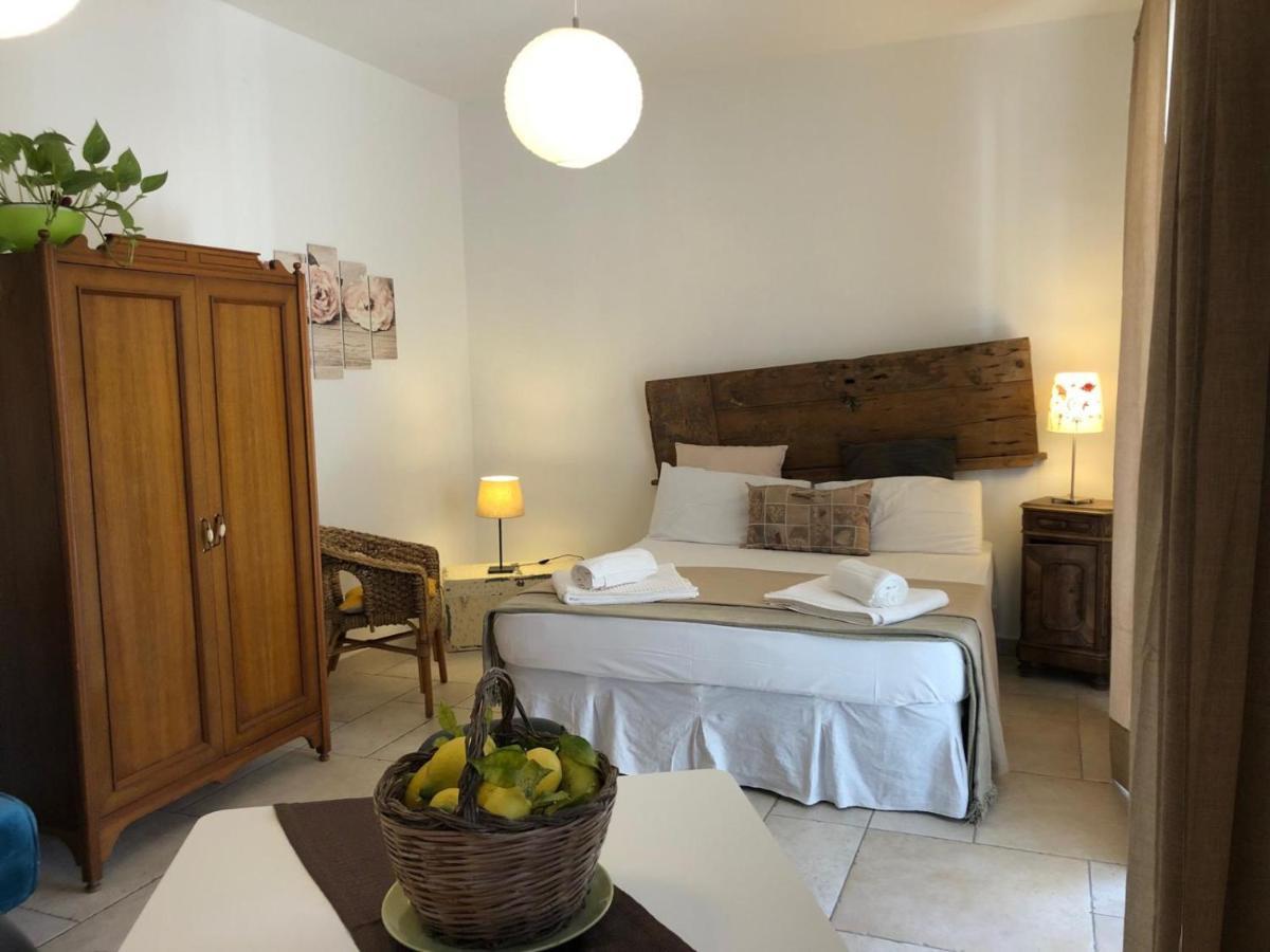 Odegos Mono & Trilo Bed & Breakfast Torre dell'Orso Exterior photo
