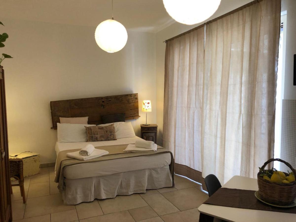 Odegos Mono & Trilo Bed & Breakfast Torre dell'Orso Exterior photo