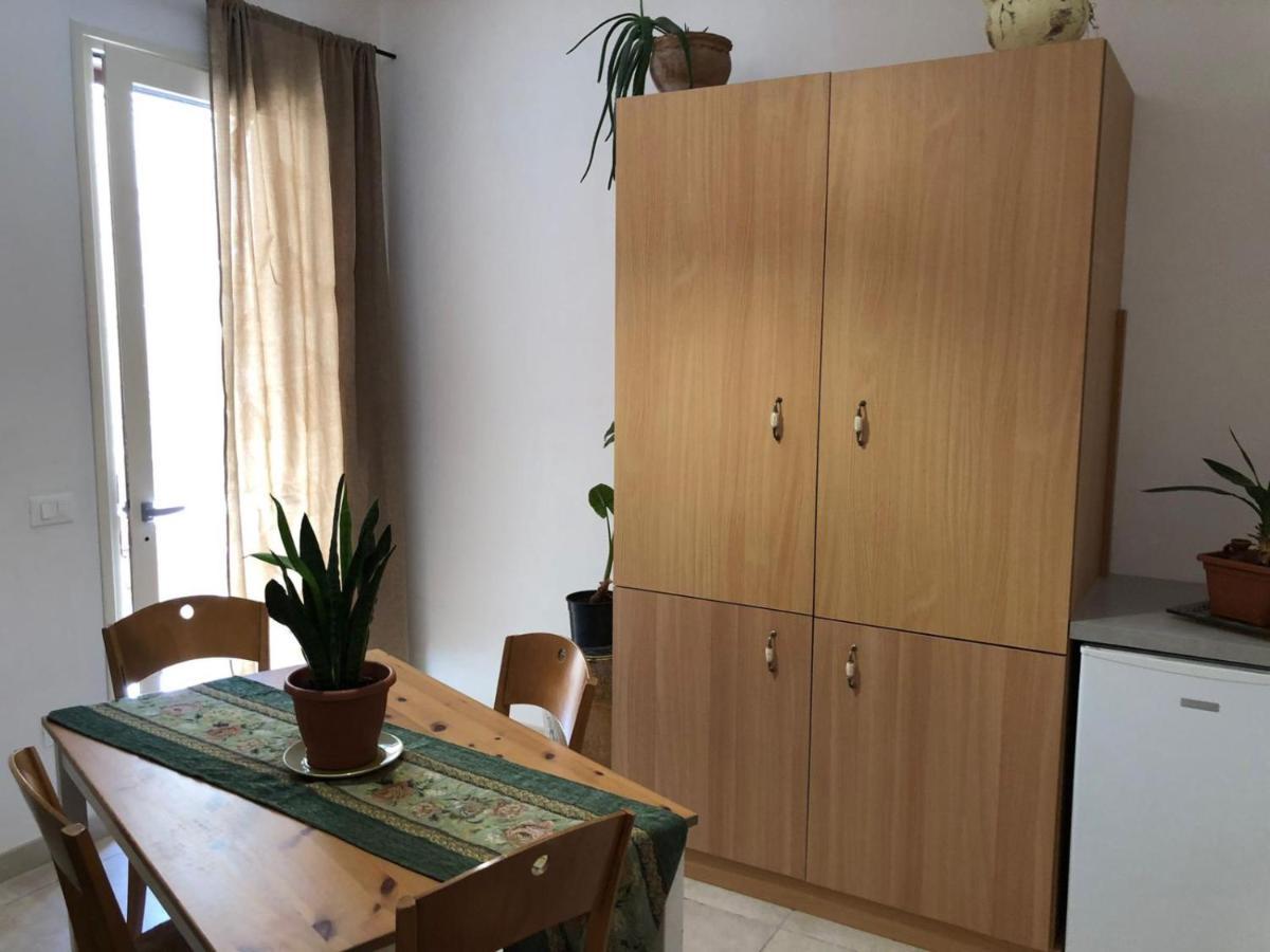 Odegos Mono & Trilo Bed & Breakfast Torre dell'Orso Exterior photo
