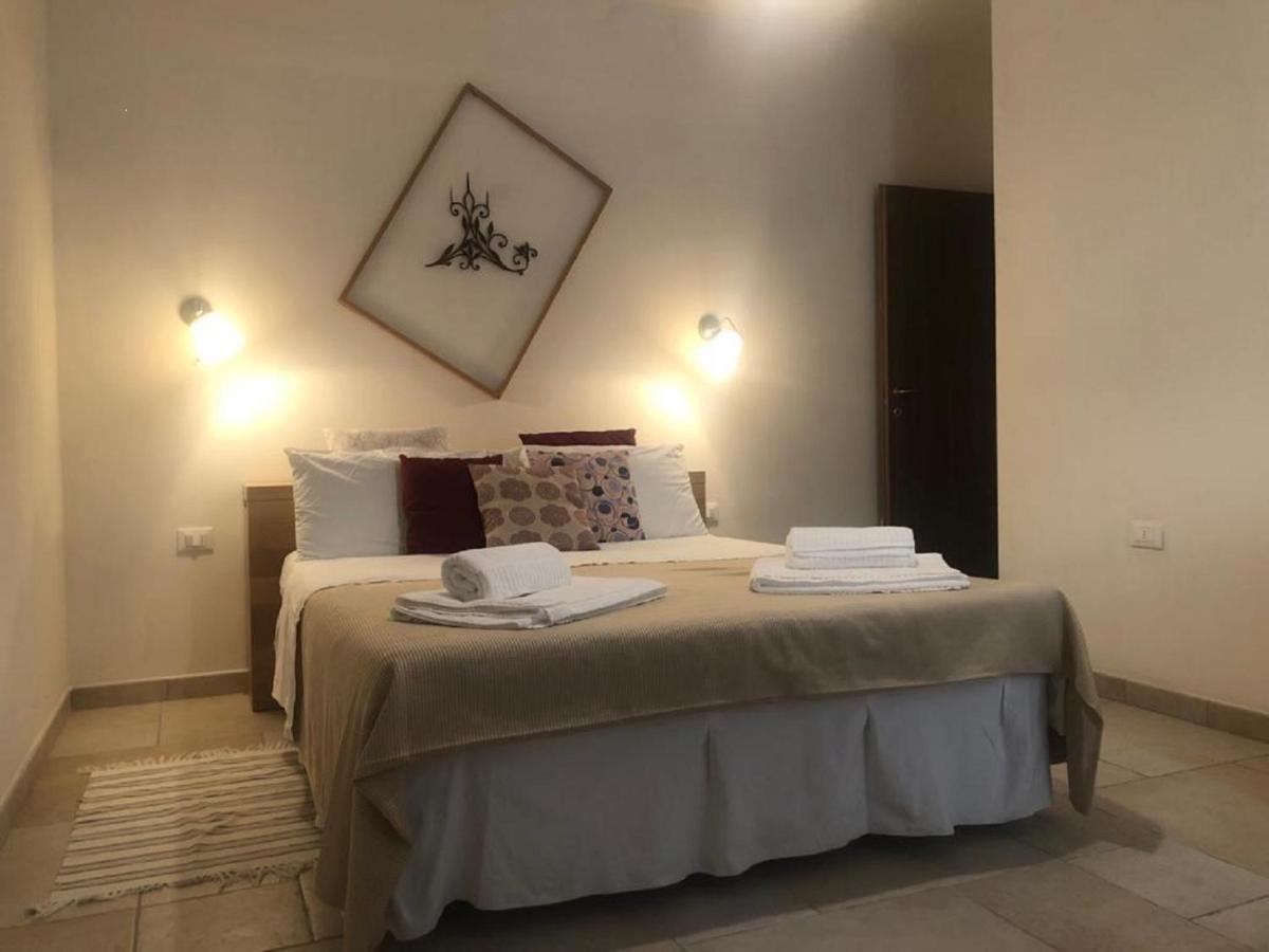Odegos Mono & Trilo Bed & Breakfast Torre dell'Orso Exterior photo