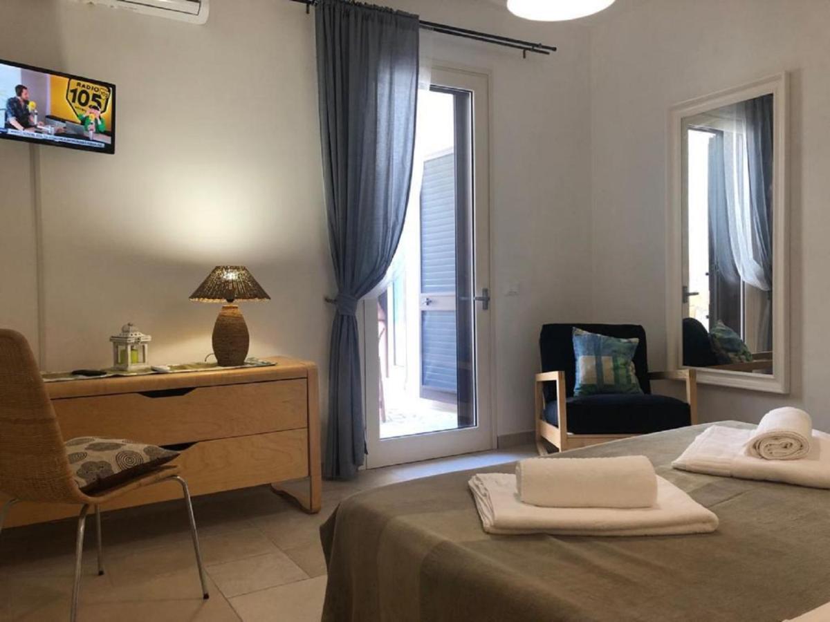 Odegos Mono & Trilo Bed & Breakfast Torre dell'Orso Exterior photo